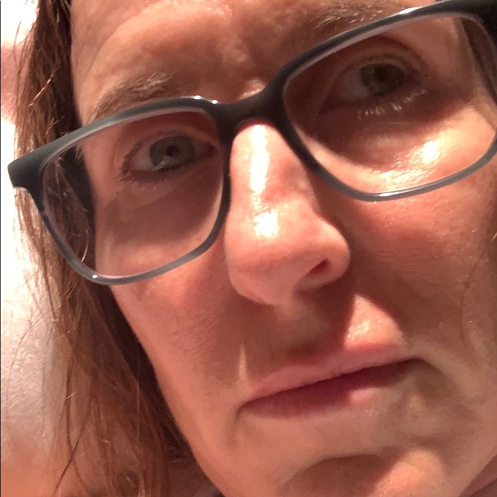 Meet your Posher, Sharon